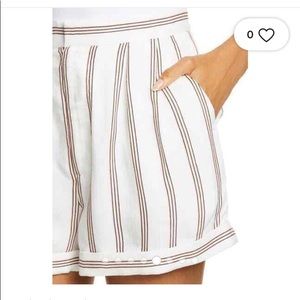 Joie carvel short porcelain